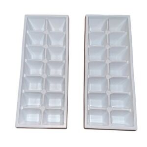 Rubbermaid Set of 2 Ice Cube Trays White Easy Release 16-Cube Each (32)